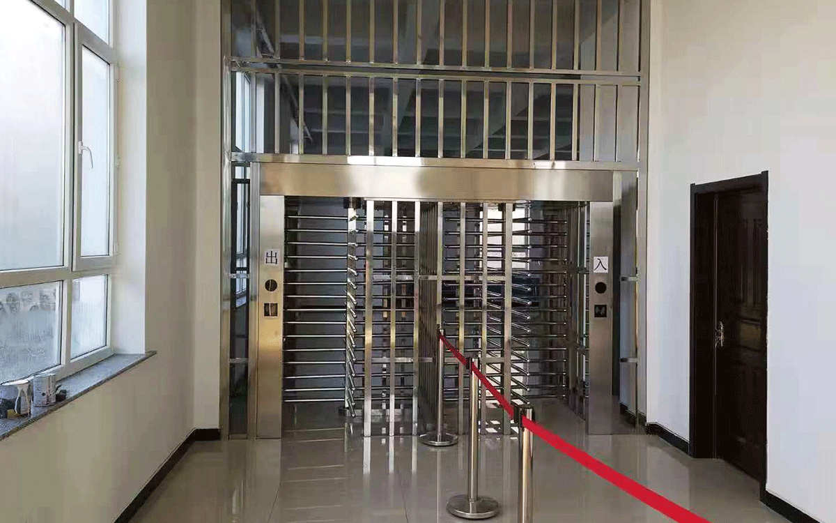 全高转闸的防御，应该说的上是360度无死角吧！