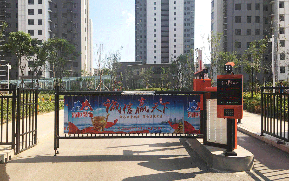 真地告诉你为什么那么多人更喜欢广告道闸？这就是原因！